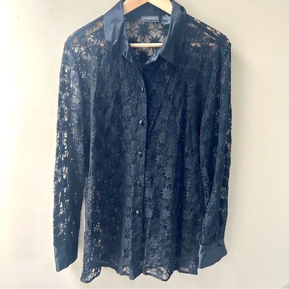 Liz Claiborne lace longline button down top. Size 12 - Picture 1 of 7